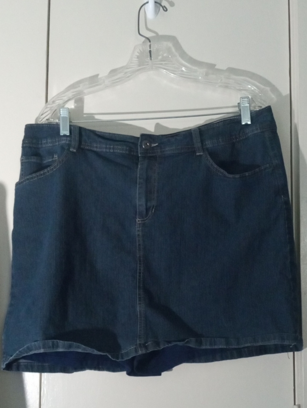 St. John's Bay Denim Skort Size 16.     158